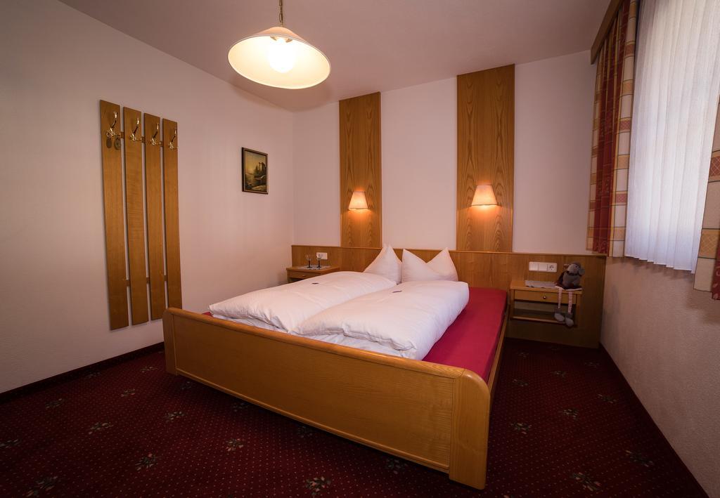 Alberts Bellevue Appartements Nauders Room photo