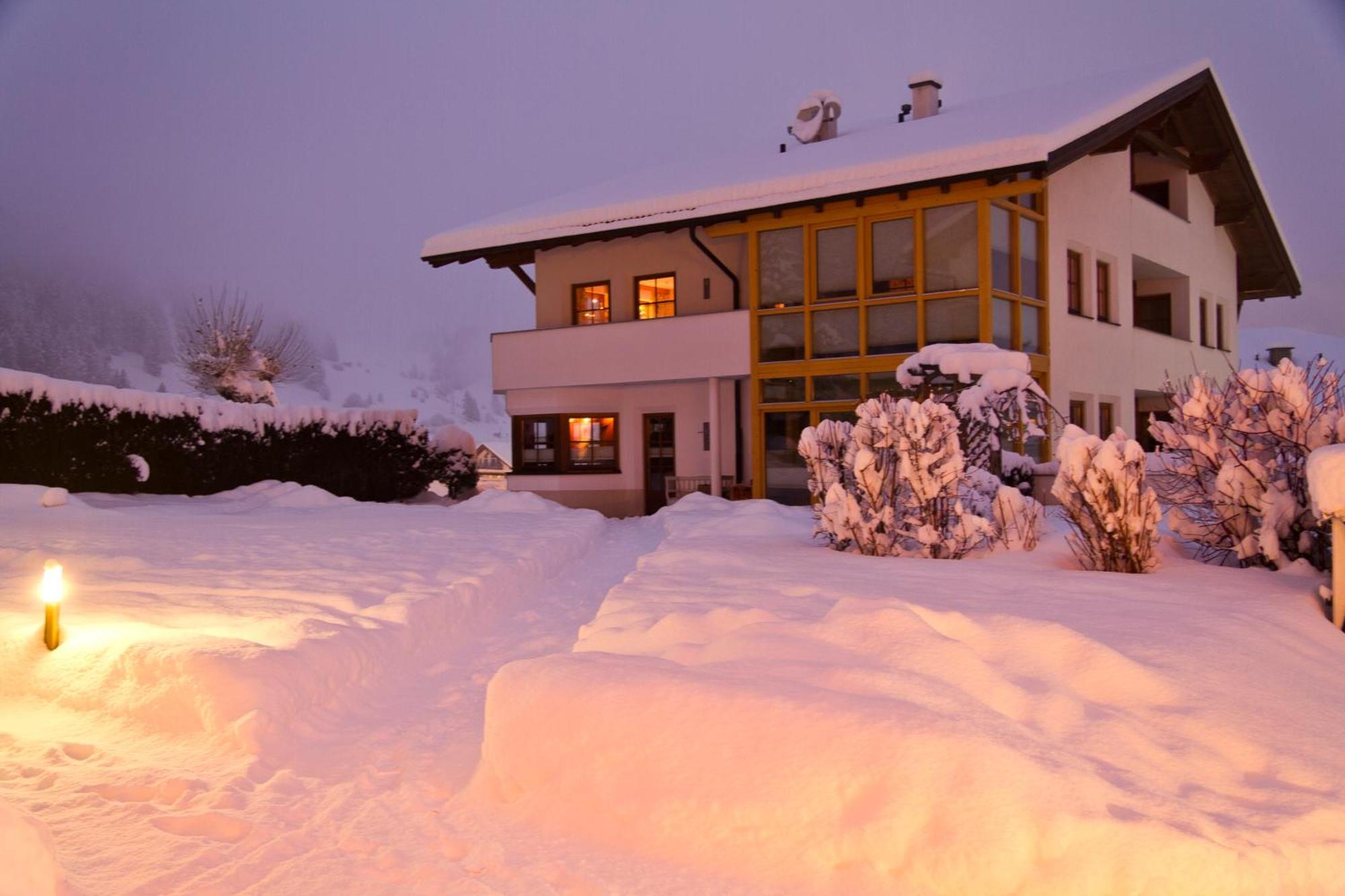 Alberts Bellevue Appartements Nauders Exterior photo