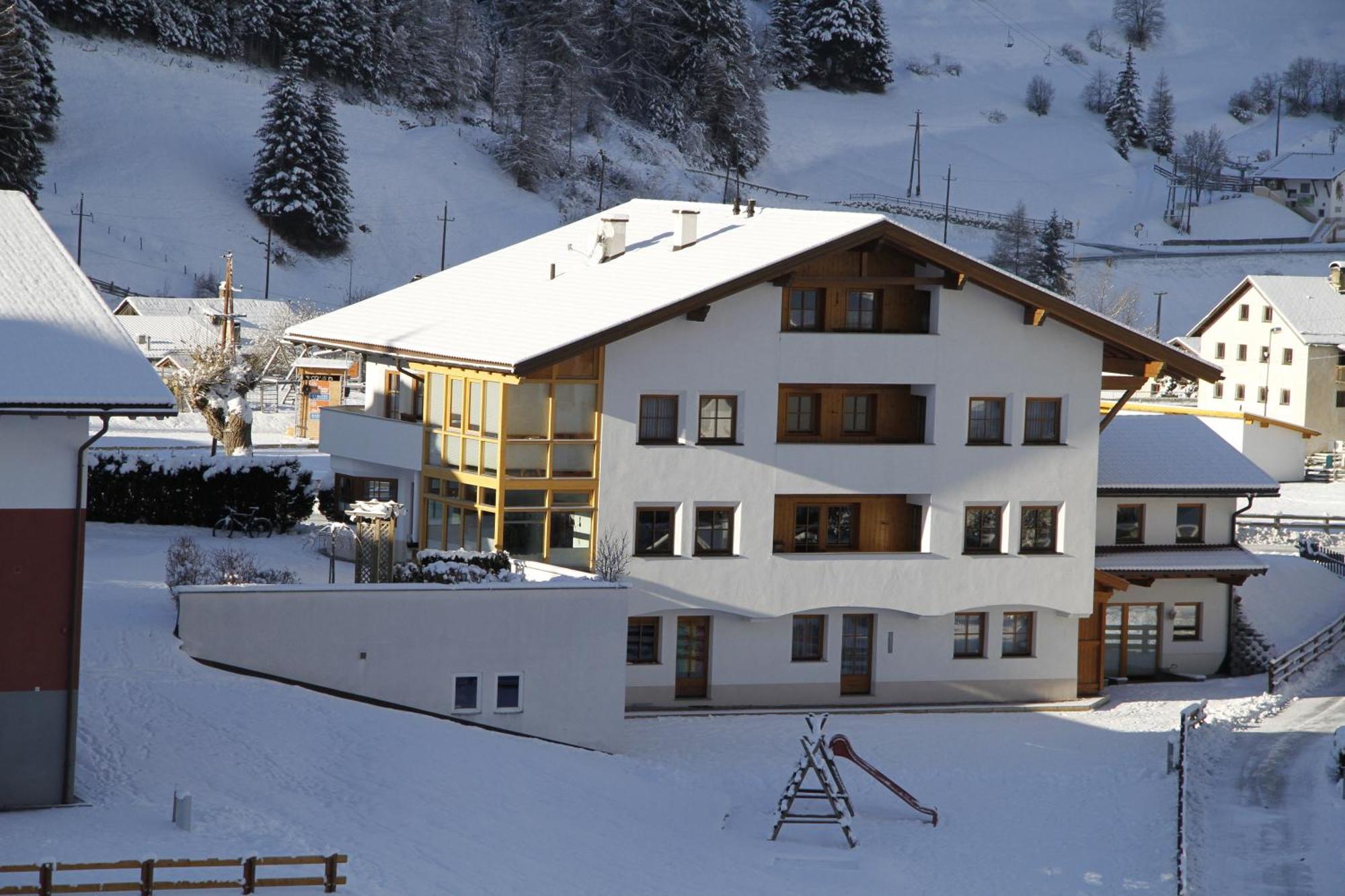 Alberts Bellevue Appartements Nauders Exterior photo